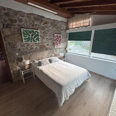 Апартаменты A Palleira *